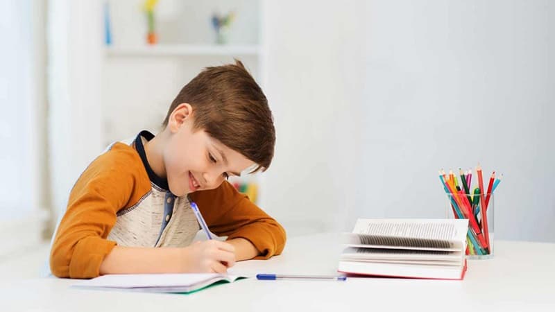 دبستان تلاشگران بجنورد: آموزش، پرورش و توسعه فردی فرزندان شما